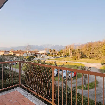 La Rocchetta By Interhome Marina di Pietrasanta
