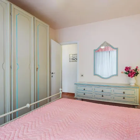 Apartamento La Rocchetta By Interhome