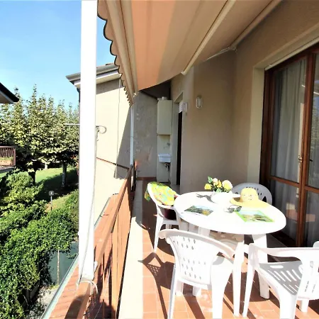 Apartamento La Rocchetta By Interhome